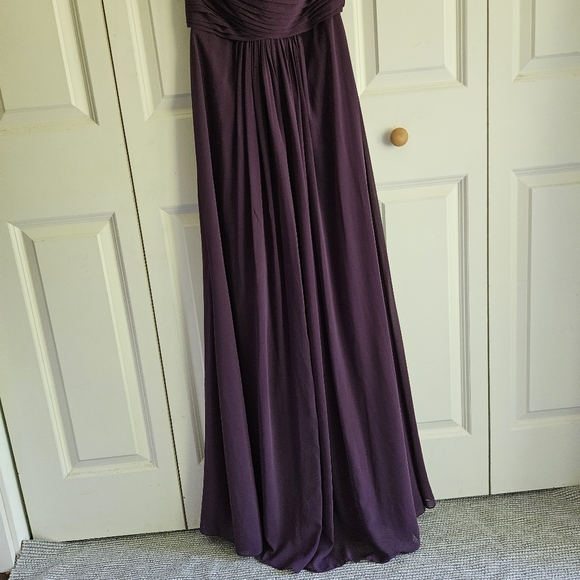 David's Bridal Long Strapless Plum Chiffon Dress Style F15555 Size 8 - Picture 8 of 14
